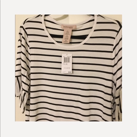 NEW Medium. B/W, soft, slinky ruffled sleeved T! - Picture 8 of 12